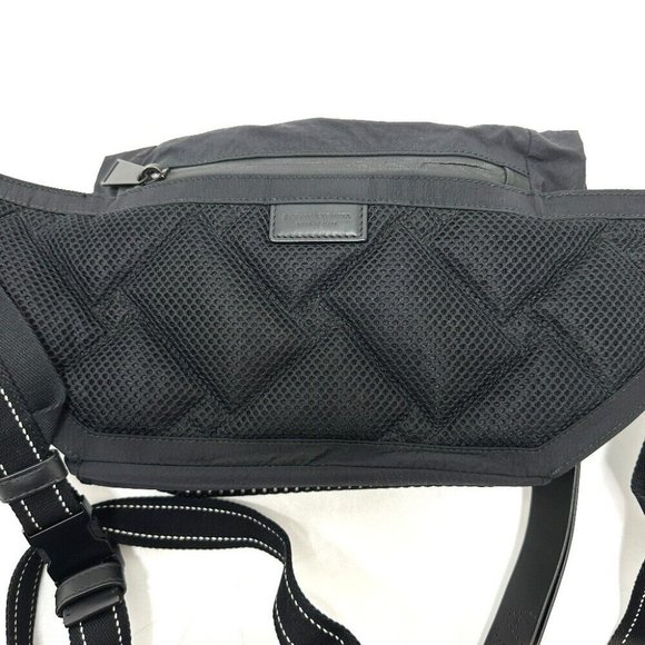 BOTTEGA VENETA body bag bag waist pouch Waist Pouch Nylon Black - Picture 15 of 15